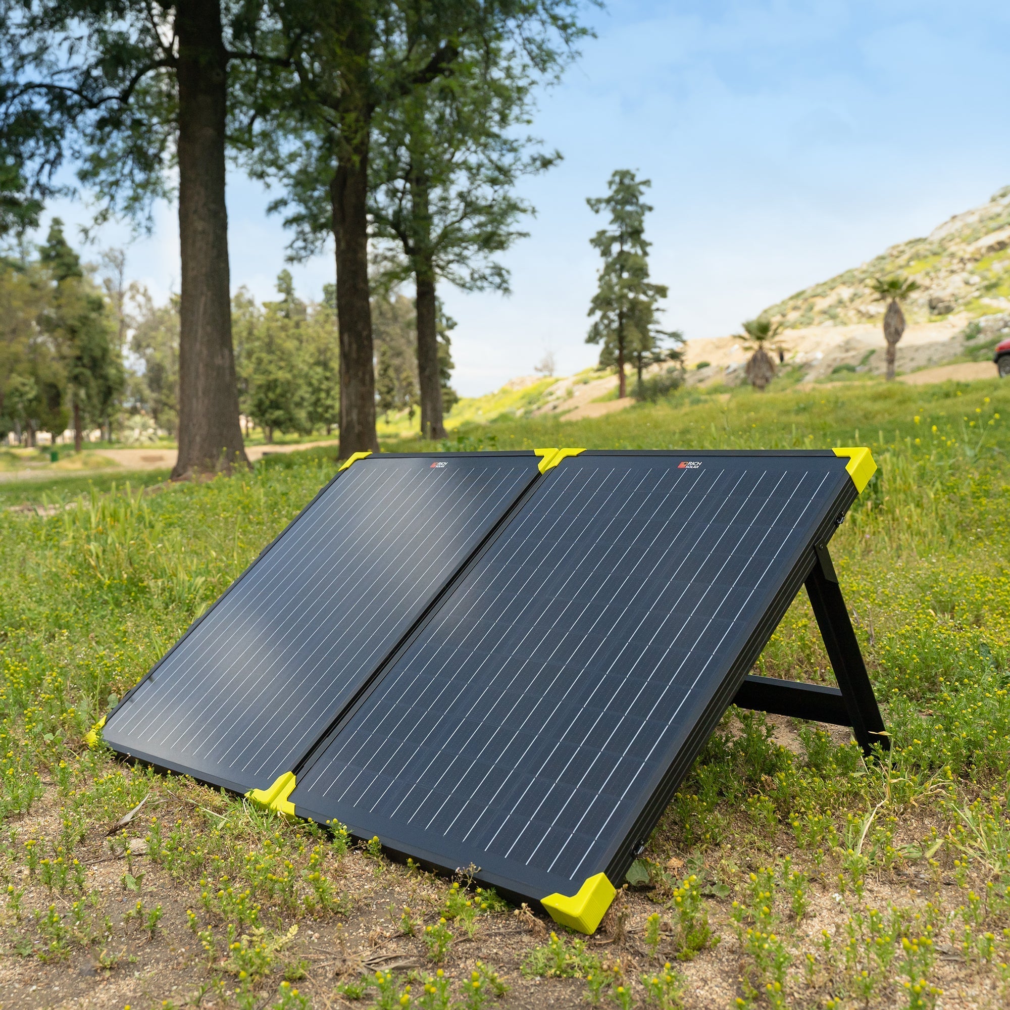 Rich Solar MEGA Portable Solar Panel Briefcase | 100W | 25 Year Warranty