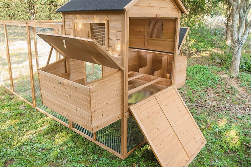 RESORT CHICKEN COOP AND RUN.  PRE-ORDER