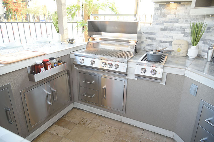 KoKoMo Grills Best Outdoor Kitchen Bermuda BBQ Island with TV