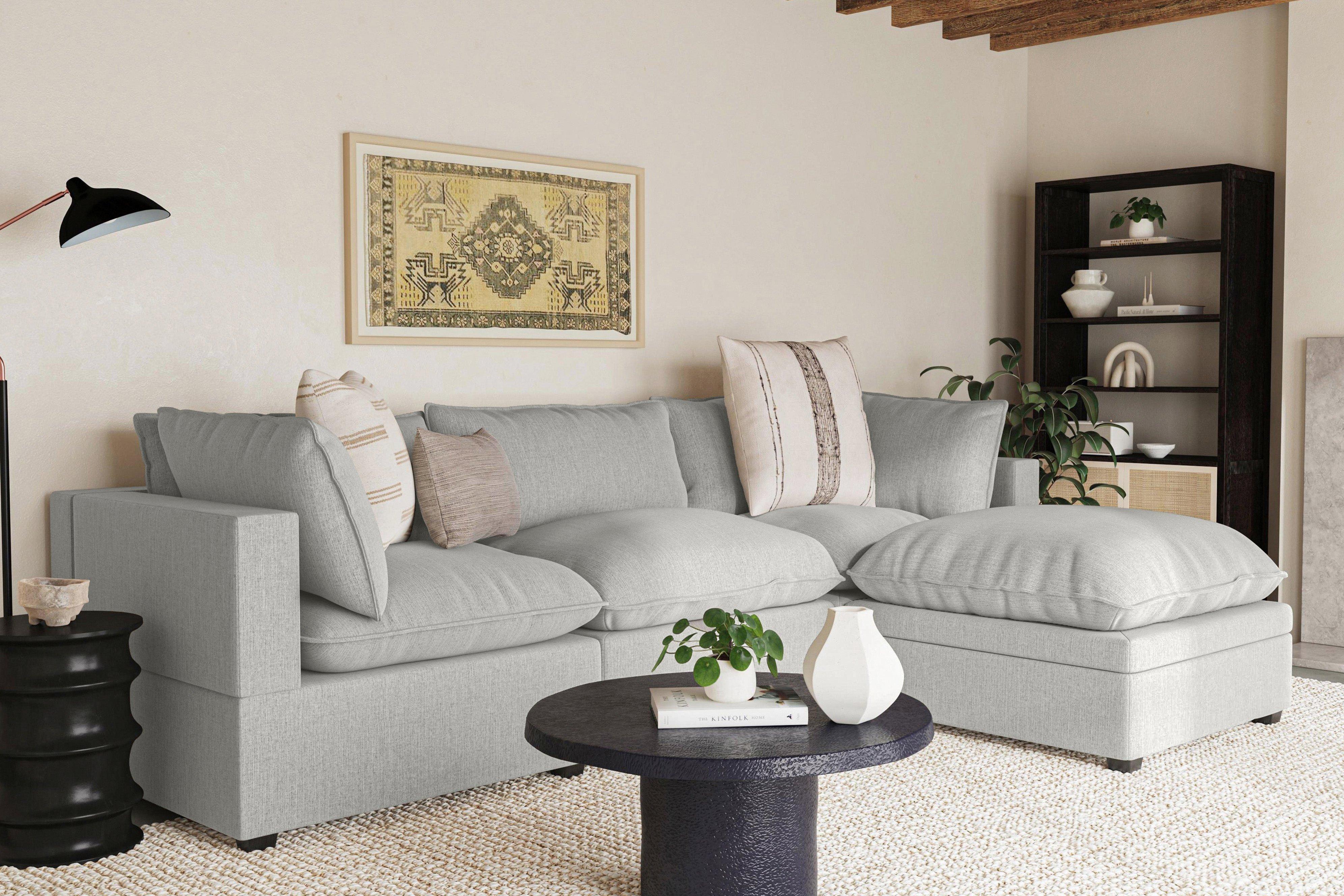 Kova Sofa 122" + Ottoman