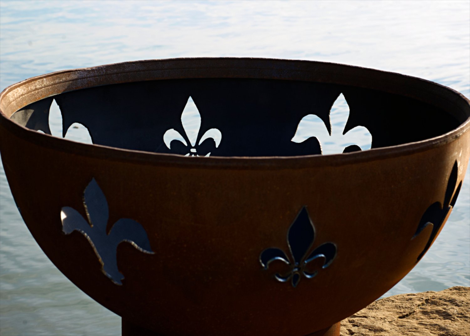 Fleur de Lis Fire Pit