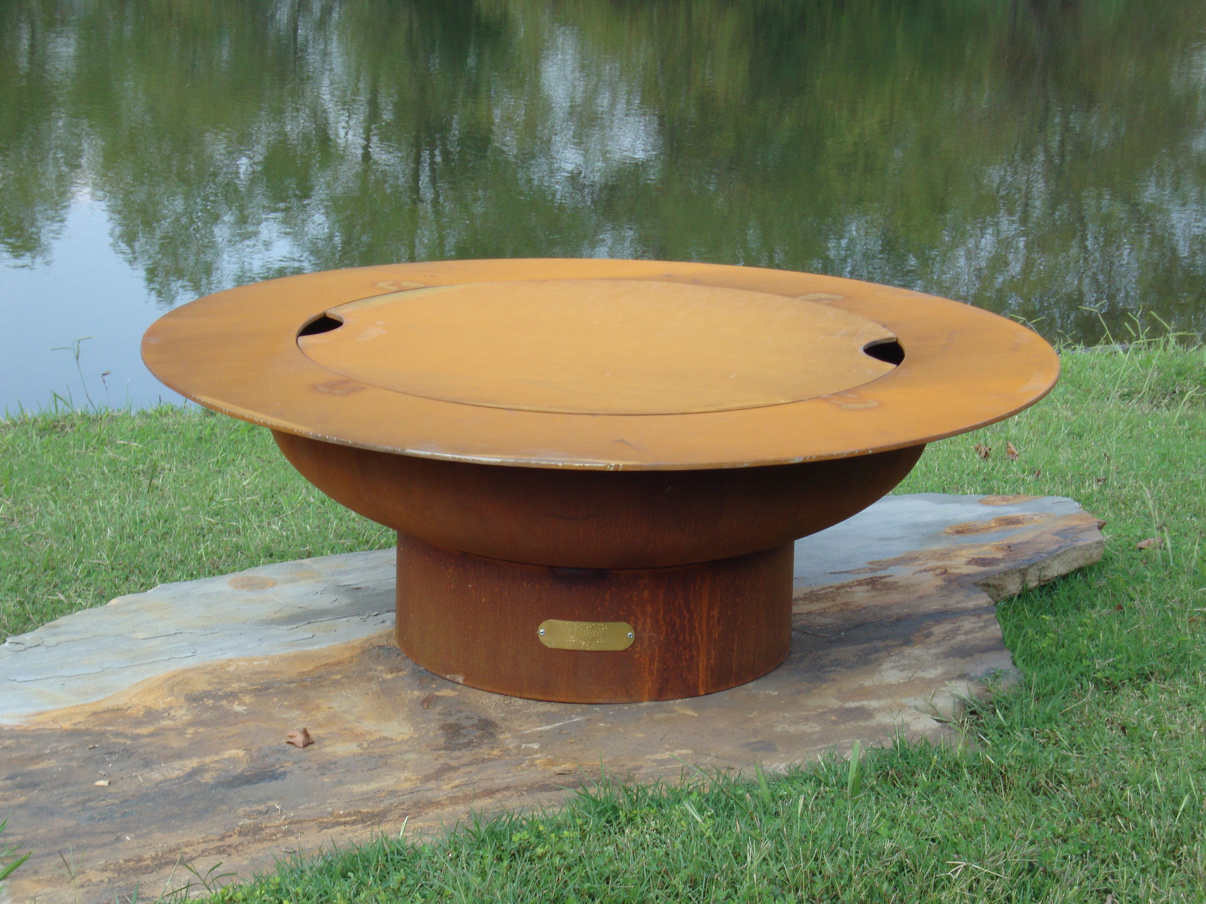 Saturn Fire Pit with Lid