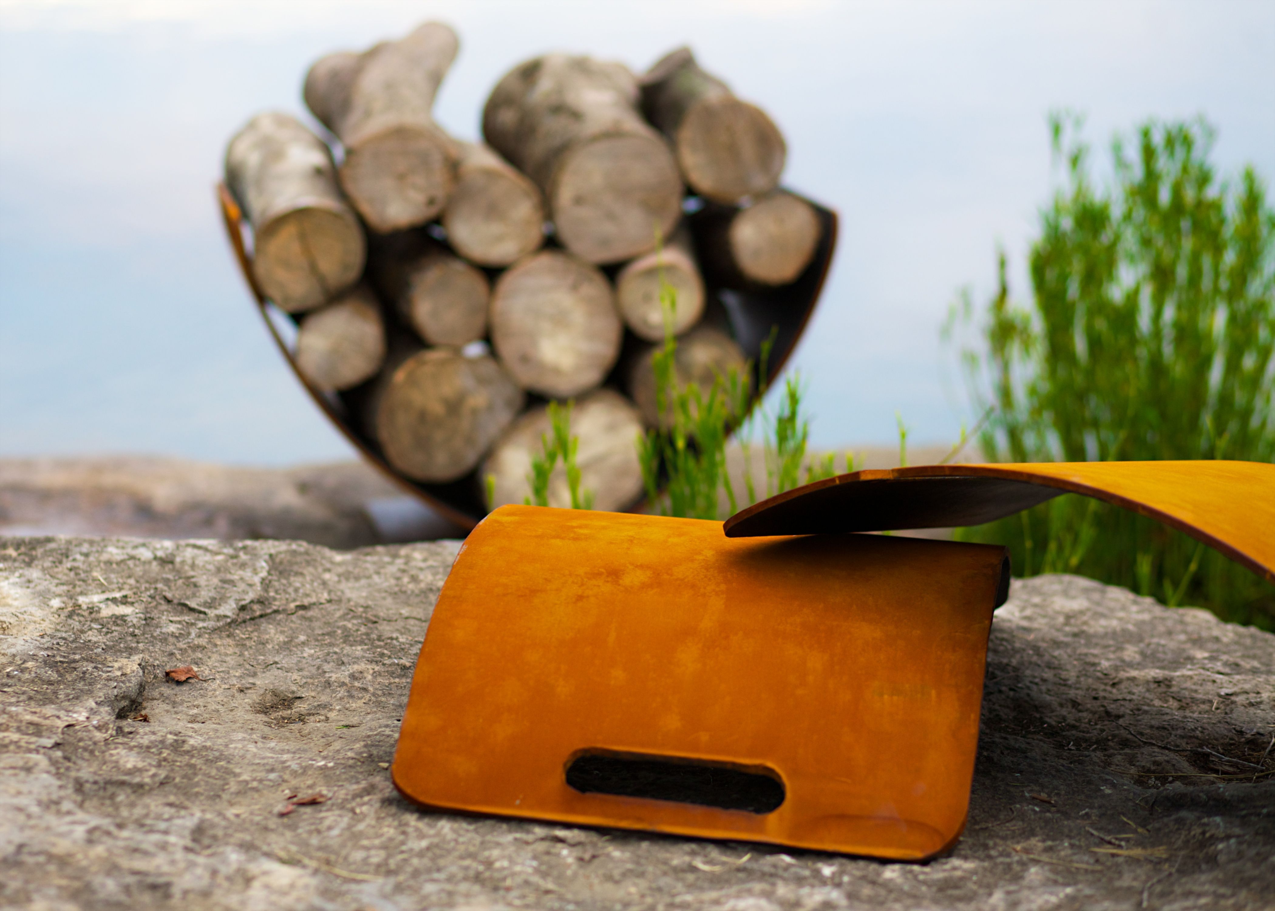 Wings of Flight Carbon Steel Log Rack